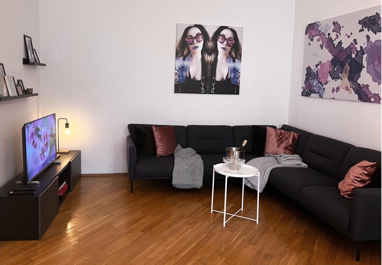 Old Town Home Of Evil Dog VNO Exterior foto